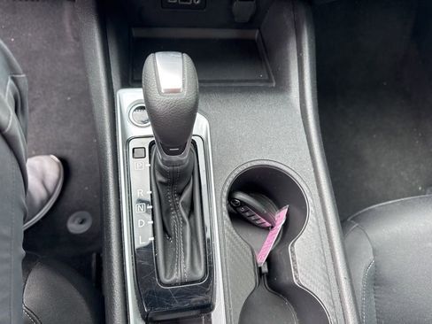 Used 2025 Nissan Altima 2.5 SV image 17