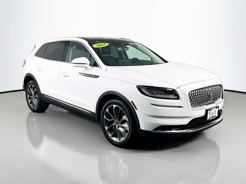 Used 2022 Lincoln Nautilus Reserve w/ Luxury Package AWD/4WD image 3