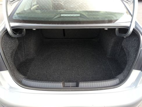 Used 2024 Volkswagen Jetta SE image 28