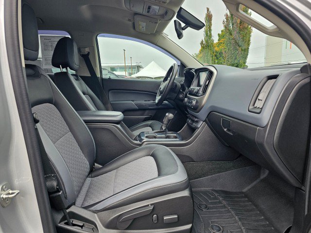 Used 2017 Chevrolet Colorado Z71 AWD/4WD image 10