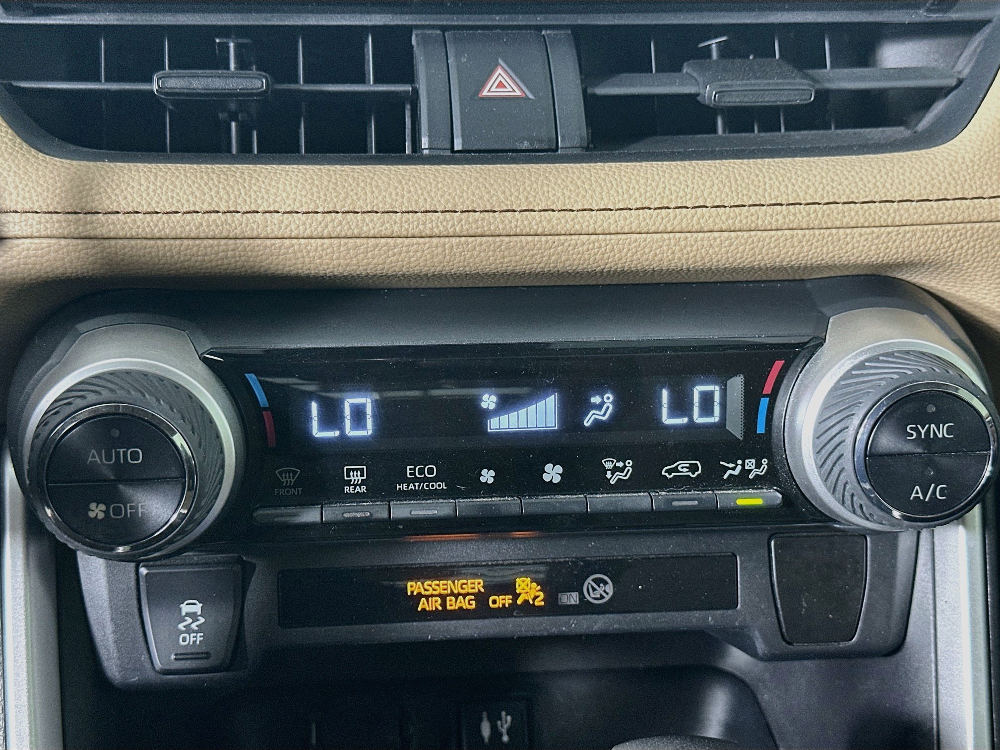 Used 2019 Toyota RAV4 XLE FWD image 24