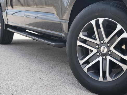 Used 2023 Ford F150 XL RWD image 2