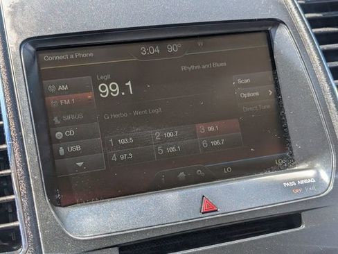 Used 2015 Ford Taurus SEL w/ Equipment Group 201A FWD image 21