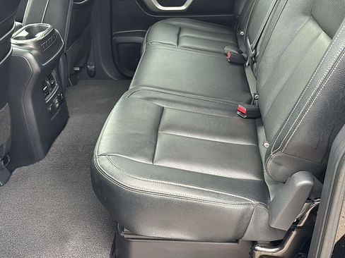 Used 2020 Nissan Titan SL w/ Moonroof Package image 15