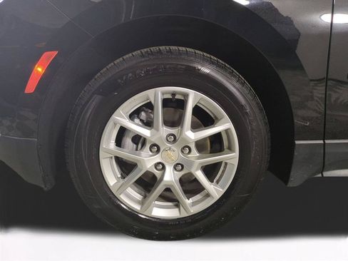 Used 2024 Chevrolet Equinox LT FWD image 11