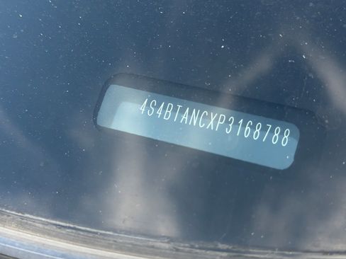 Used 2023 Subaru Outback Limited image 3