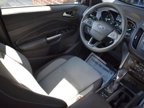 Used 2018 Ford Escape SE FWD image 14