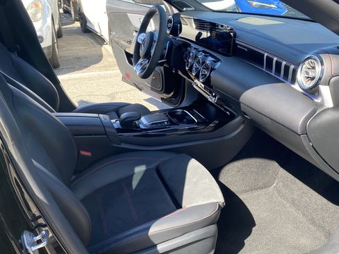 Used 2021 Mercedes-Benz CLA 35 AMG 4MATIC image 27