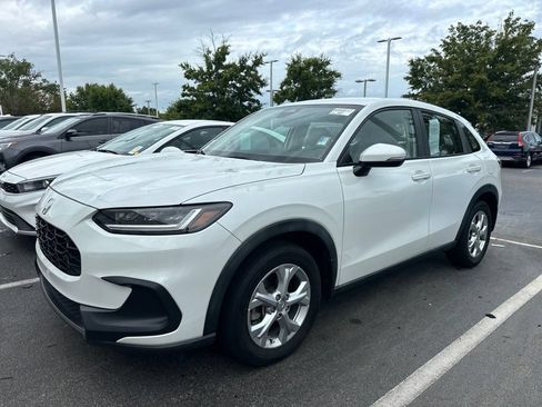 Used 2024 Honda HR-V LX image 1