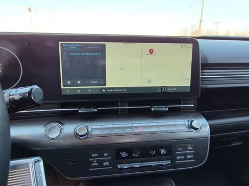 Used 2025 Hyundai Kona Limited image 12