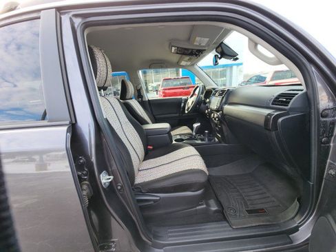 Used 2022 Toyota 4Runner TRD Off-Road image 13