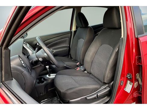 Used 2019 Nissan Versa SV image 19