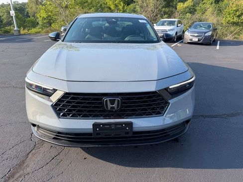 Used 2024 Honda Accord Sport image 2