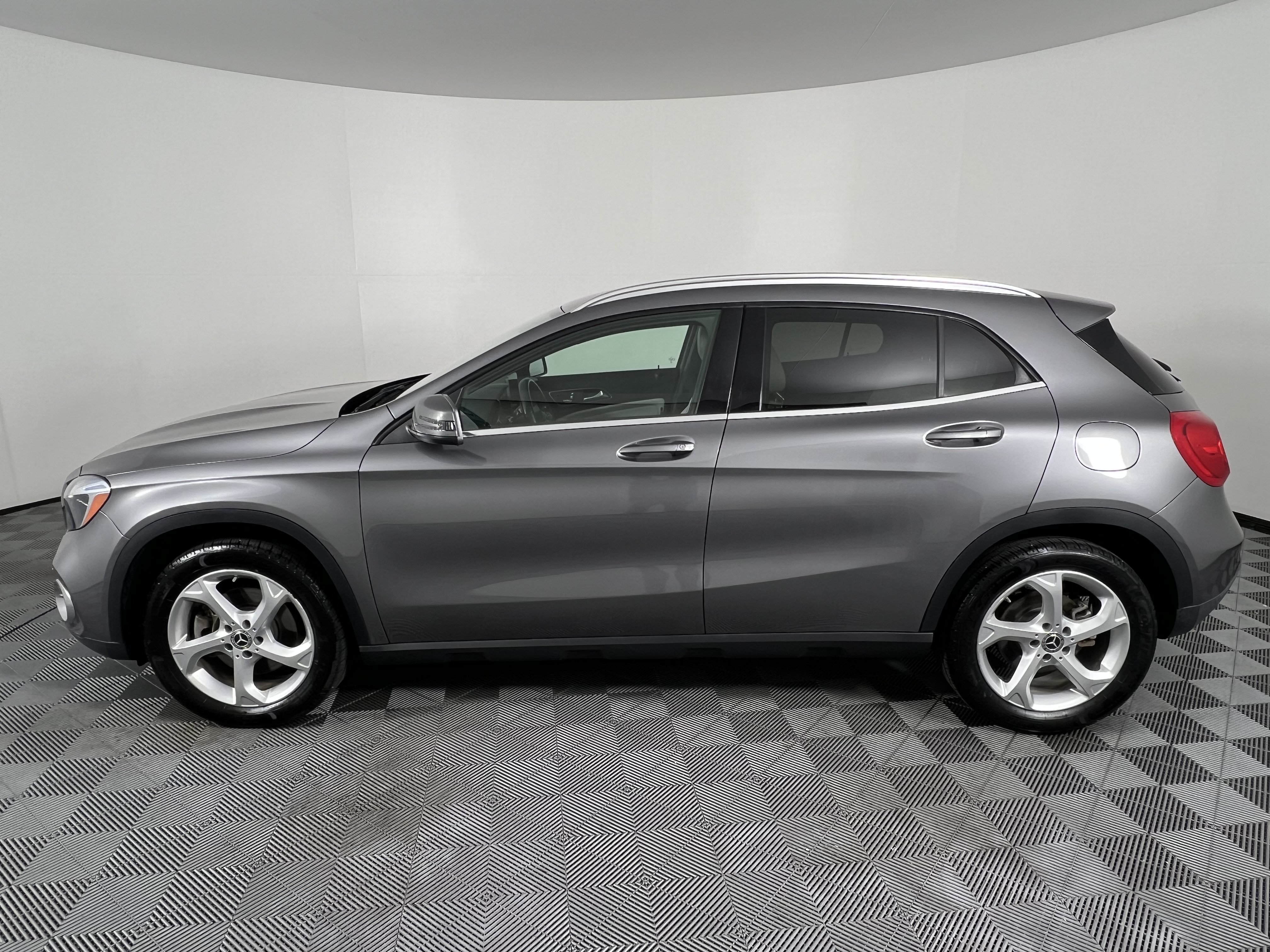 Used 2020 Mercedes-Benz GLA 250 4MATIC image 9