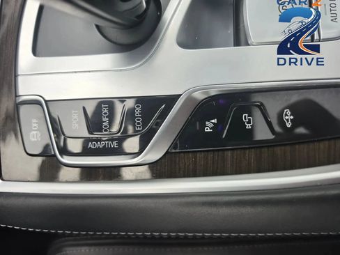 Used 2018 BMW ALPINA B7 xDrive AWD/4WD image 27