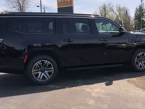 New 2026 Jeep Grand Wagoneer L 4WD image 8