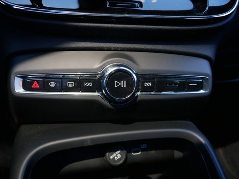 Certified 2023 Volvo C40 P8 Recharge Ultimate AWD/4WD image 20