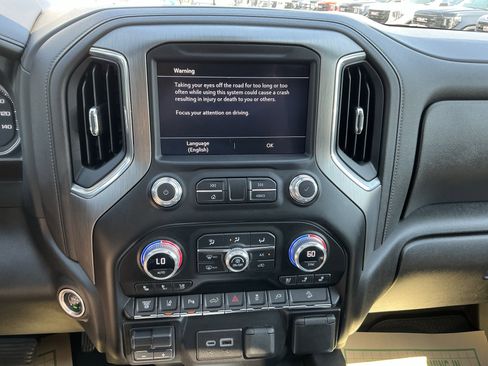Used 2023 GMC Sierra 2500 Denali w/ Denali Ultimate Package AWD/4WD image 21