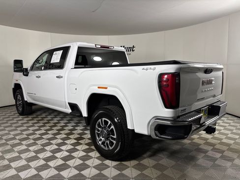 Used 2026 GMC Sierra 2500 SLT w/ SLT Convenience Package AWD/4WD image 6
