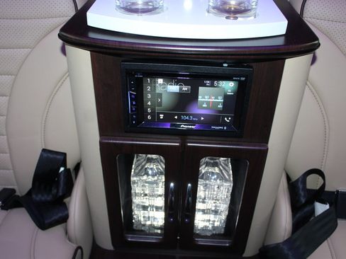 Used 2019 Mercedes-Benz Metris Passenger image 25