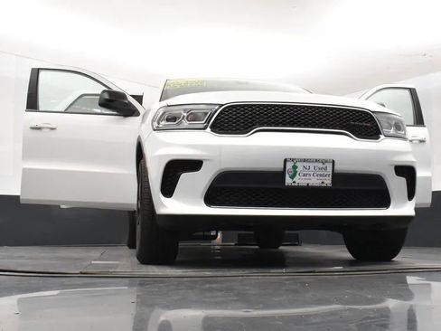 Used 2024 Dodge Durango SXT image 11