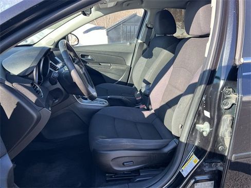 Used 2014 Chevrolet Cruze LT image 15