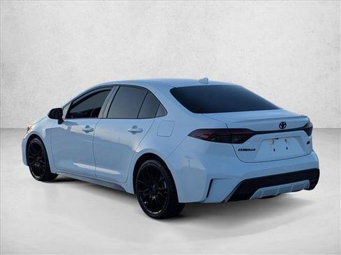 Used 2022 Toyota Corolla SE FWD image 8