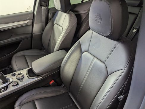 Used 2024 Alfa Romeo Stelvio Ti image 12