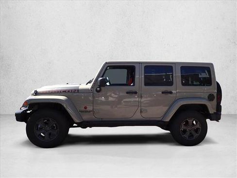 Used 2017 Jeep Wrangler Unlimited Rubicon AWD/4WD image 2