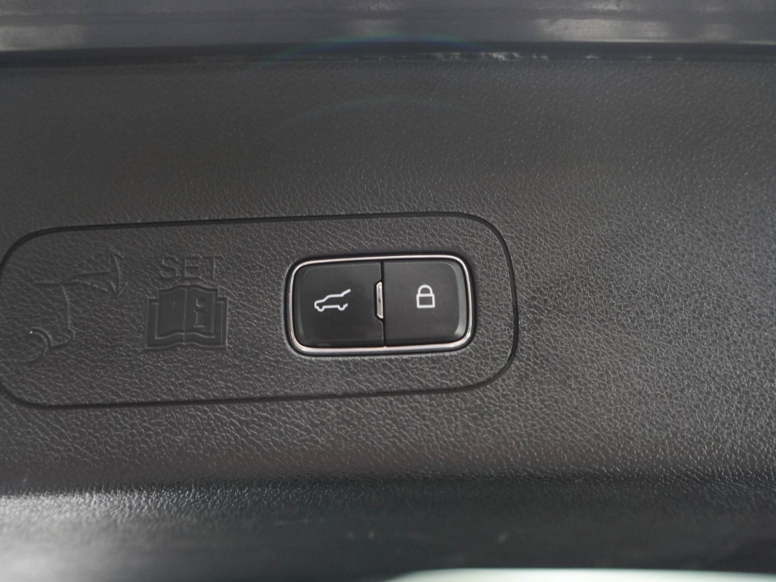 Used 2023 Lincoln Aviator Reserve w/ Equipment Group 201A AWD/4WD image 19