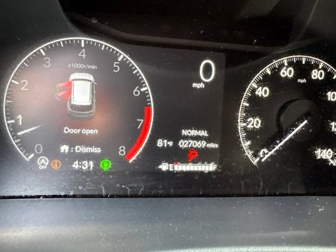 Used 2025 Honda Pilot TrailSport image 16