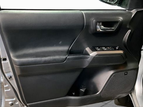 Used 2023 Toyota Tacoma Limited AWD/4WD image 21