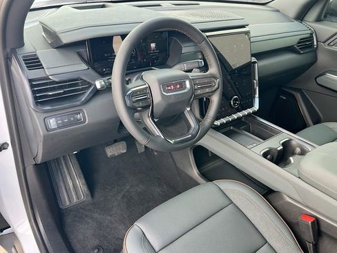 New 2026 GMC Acadia AT4 w/ Luxury Package image 6