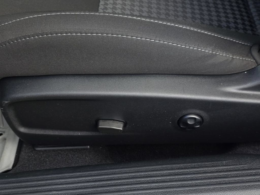 Used 2021 Dodge Challenger R/T Scat Pack RWD image 12