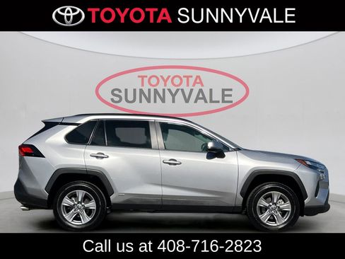 Certified 2022 Toyota RAV4 XLE w/ Convenience Package image 10