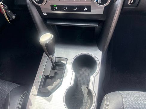 Used 2012 Toyota Camry SE FWD image 22