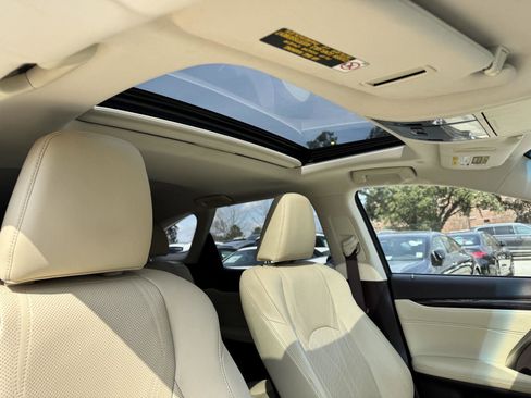 Used 2018 Lexus RX 350L Luxury w/ Accessory Package image 32