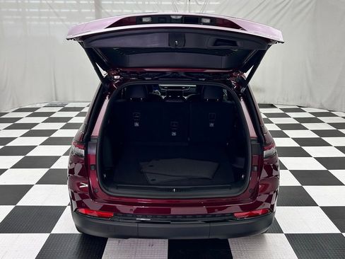 New 2025 Jeep Grand Cherokee Limited w/ Black Appearance Package image 10