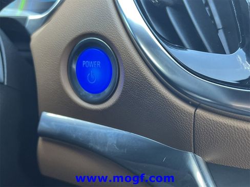 Used 2018 Chevrolet Volt Premier w/ Driver Confidence Package image 8