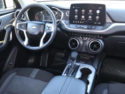 Used 2024 Chevrolet Blazer LT w/ Convenience Package image 11