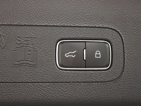 Used 2025 Lincoln Aviator Reserve w/ Equipment Group 201A AWD/4WD image 14
