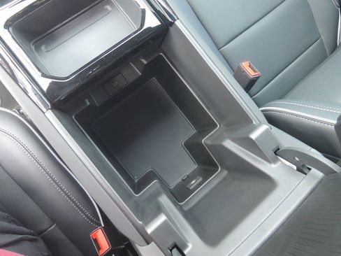 New 2025 Chevrolet Silverado EV LT image 21