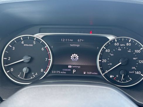 Used 2025 Nissan Rogue SV FWD image 41
