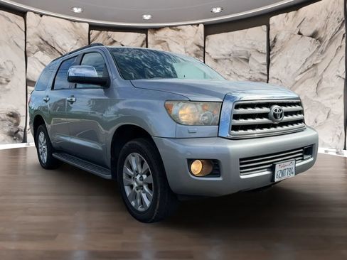Used 2013 Toyota Sequoia Platinum RWD image 3