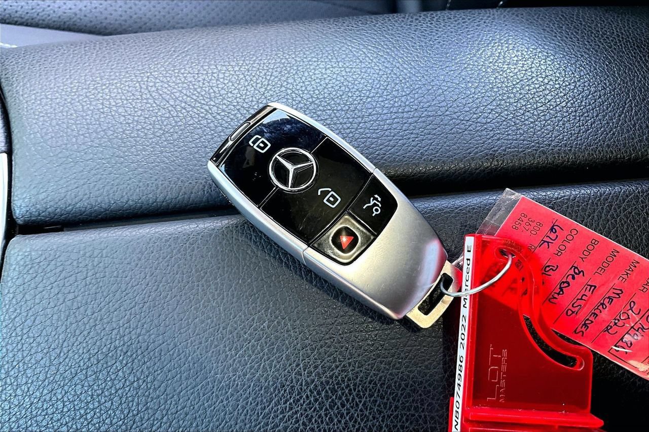 Used 2022 Mercedes-Benz E 450 4MATIC Sedan image 37