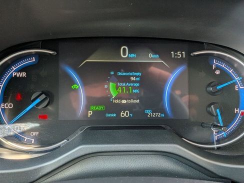 Used 2025 Toyota RAV4 LE AWD/4WD image 11