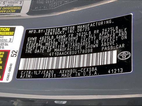 Used 2025 Toyota Camry SE w/ Convenience Package FWD image 30