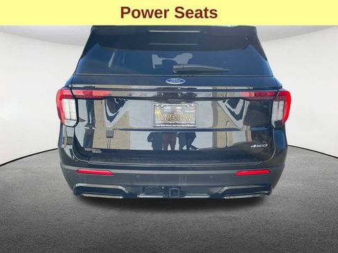 Used 2025 Ford Explorer ST-Line w/ ST-Line Street Pack image 12
