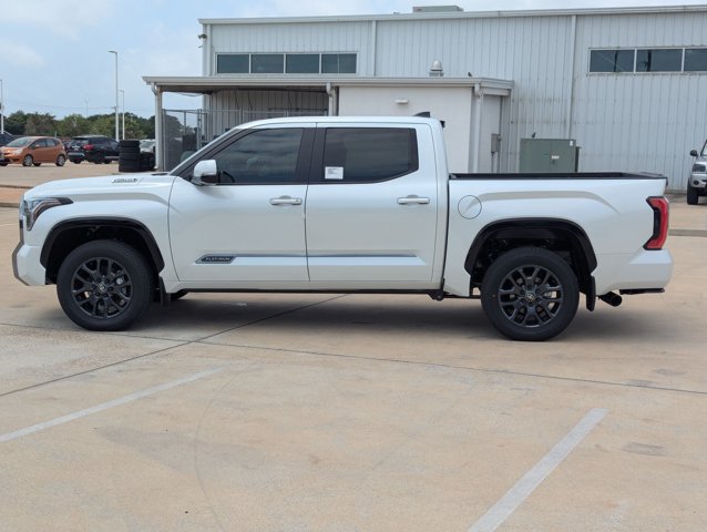 Used 2025 Toyota Tundra Platinum AWD/4WD image 5