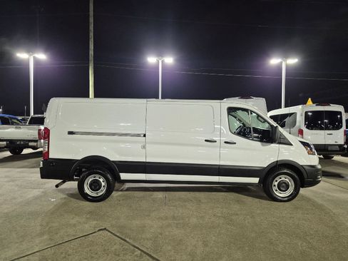 Certified 2023 Ford Transit 250 Low Roof image 5